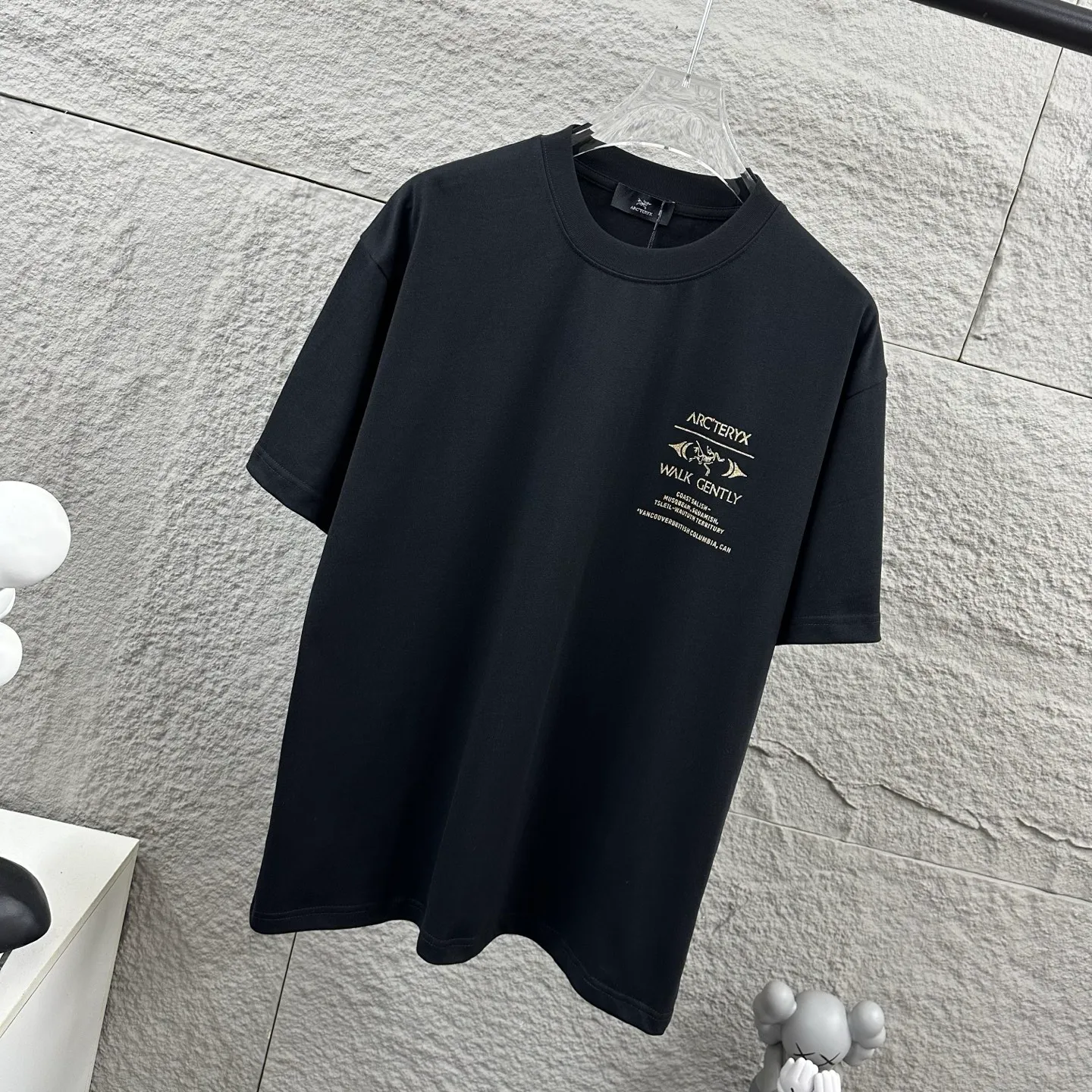 ARC'TERYX* * 2026 New Arrival Classic T Same Style ：Black White Size： S （90-130 ） M （120-150 ） L （140-165 ） XL （160-180 ） XXL （180 ）